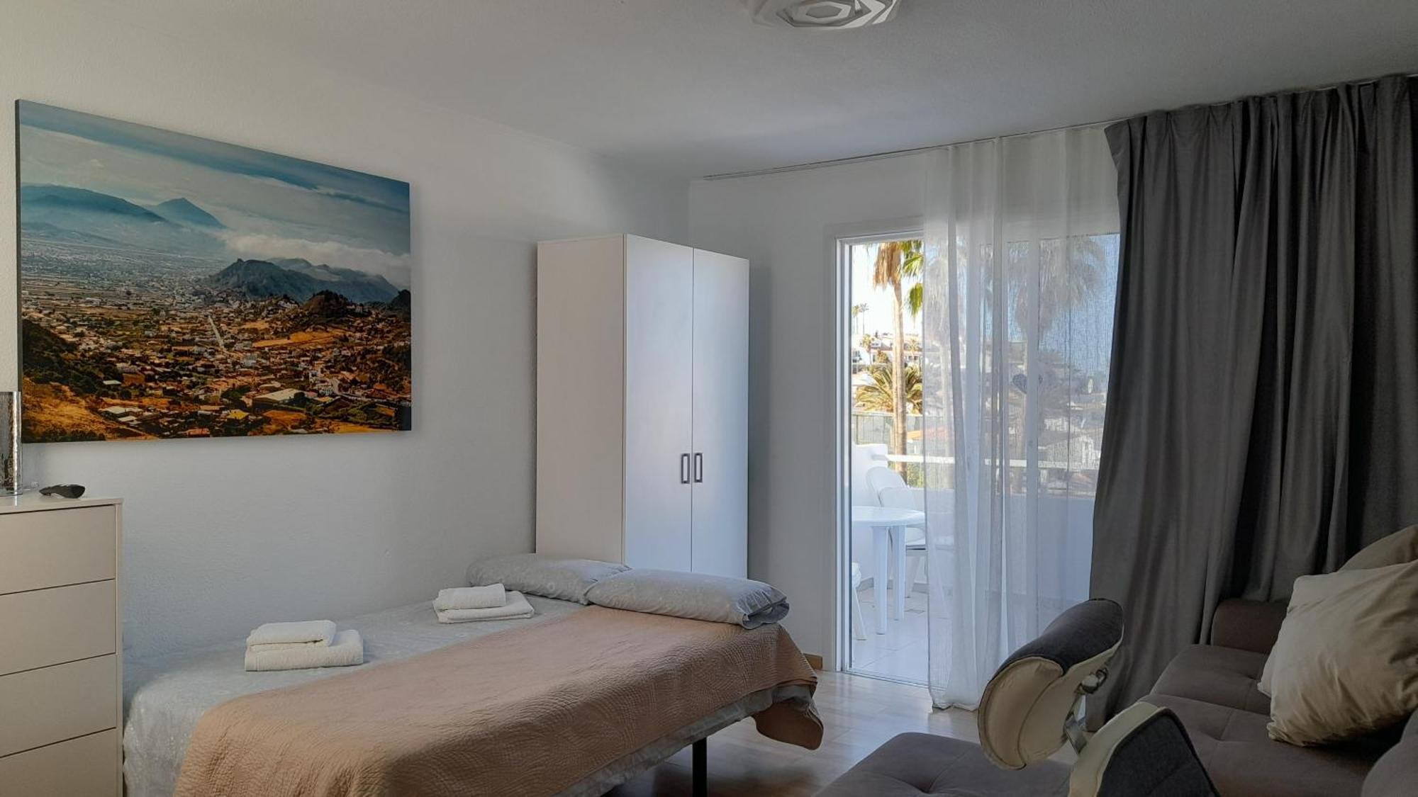 Apartments Island Village Heights Costa Adeje  Room photo